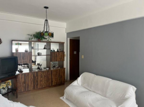 Departamento de 5 ambientes sobre el mar